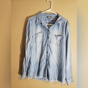 CLOSET CLOSING! Chambray Top
